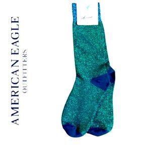 AMERICAN EAGLE➕NWT Holiday Glitter Crew Socks